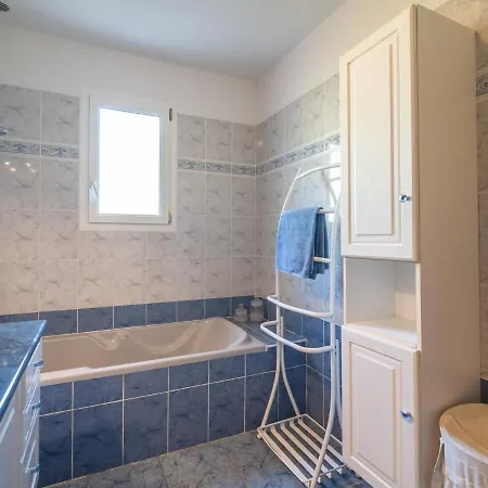 Spacious In With Swimming Pool Roquebrun